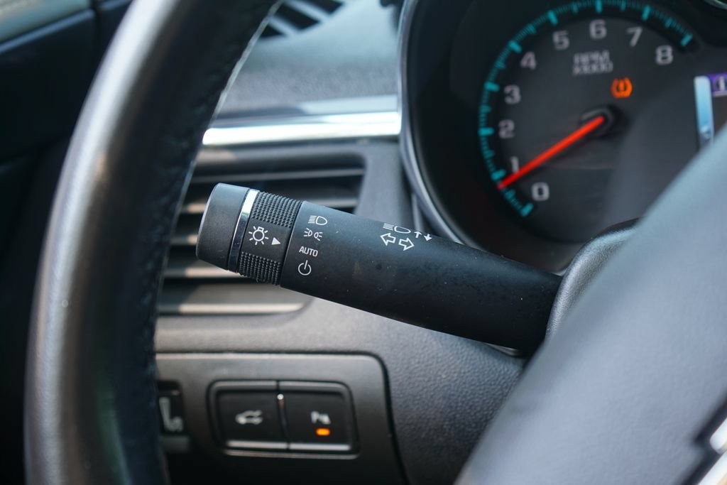 Used 2018 Chevrolet Impala Premier FWD image 14