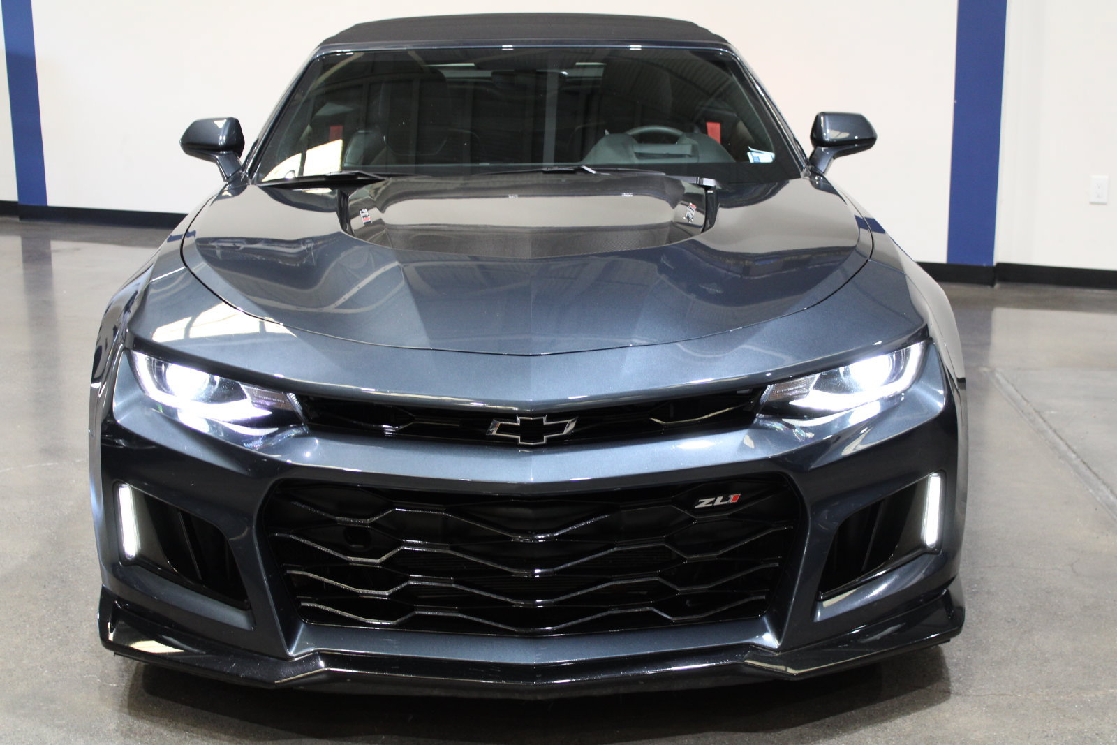 Used 2019 Chevrolet Camaro ZL1 RWD image 5