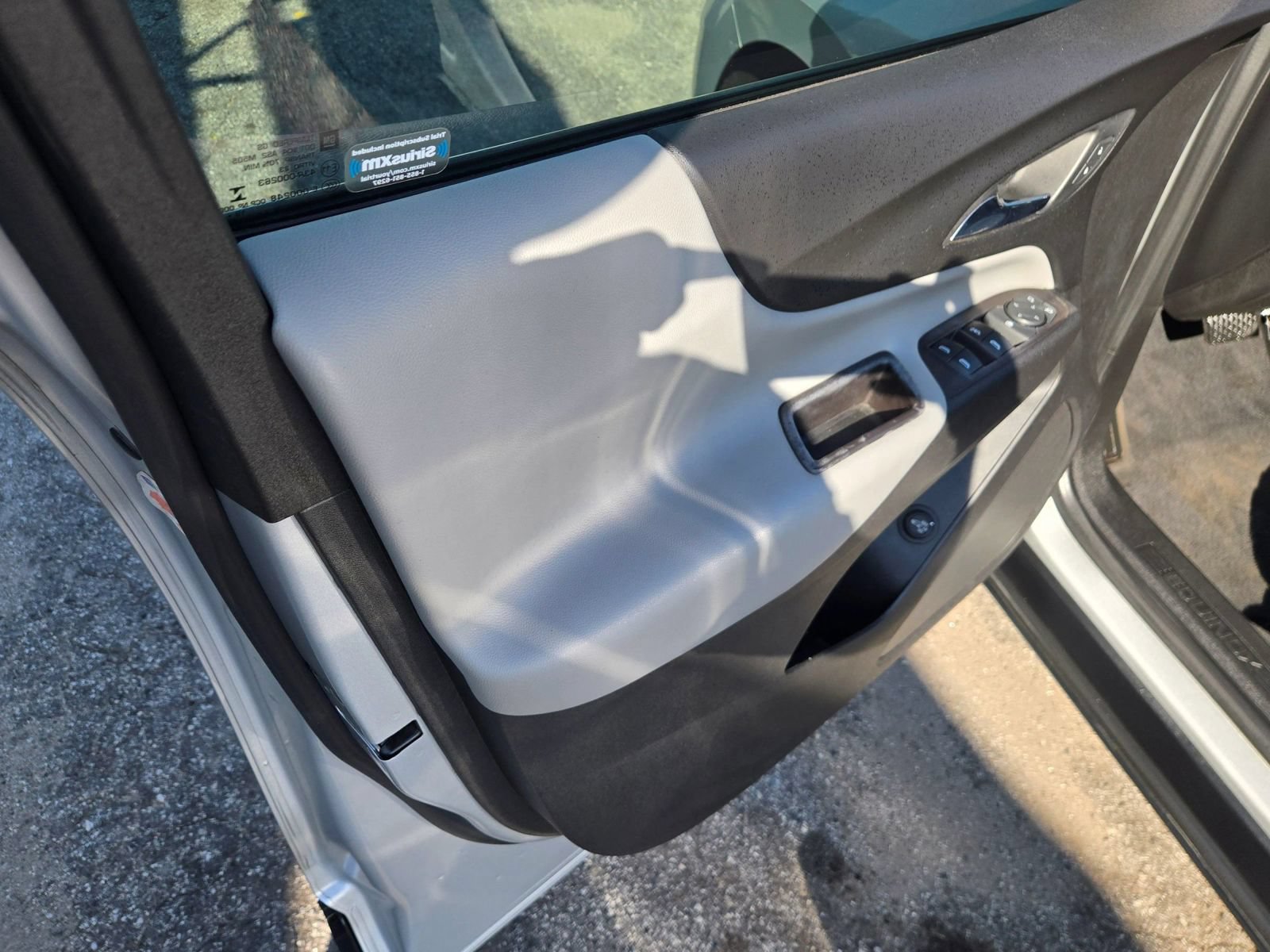 Used 2020 Chevrolet Equinox LT AWD/4WD image 8