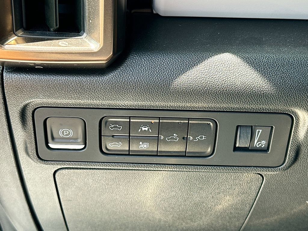 Certified 2022 GMC Hummer EV Edition 1 w/ LPO, Illumination Package AWD/4WD image 10