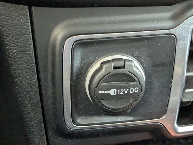 Used 2022 Jeep Gladiator Willys AWD/4WD image 21