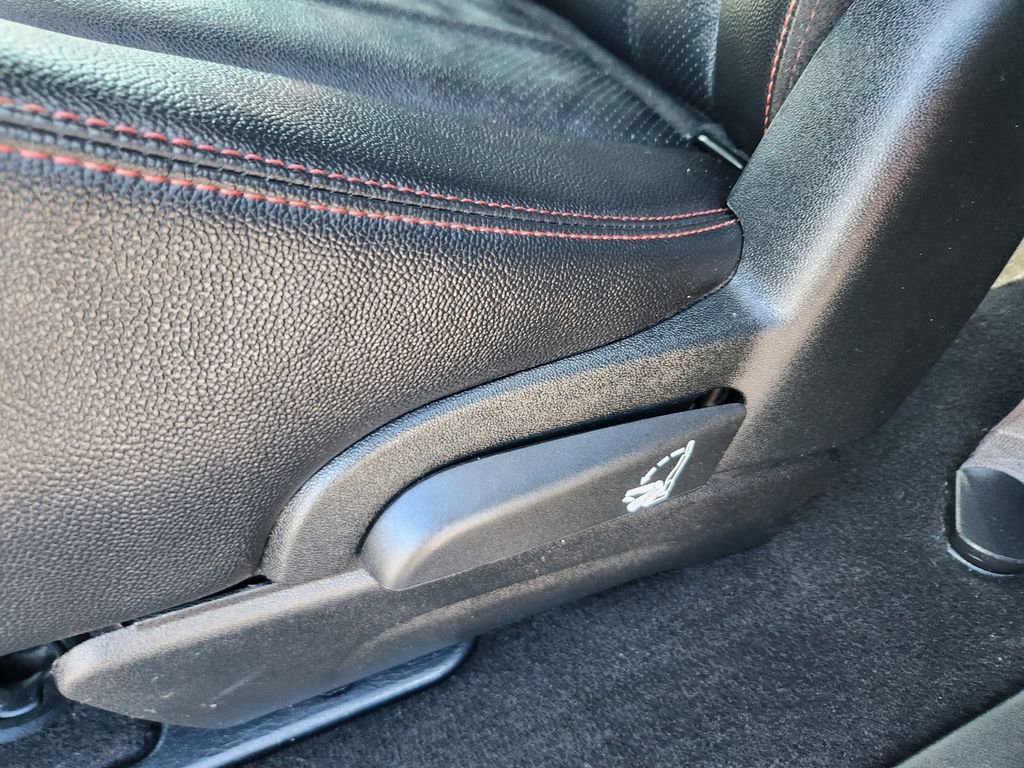 Used 2017 Dodge Grand Caravan GT image 29