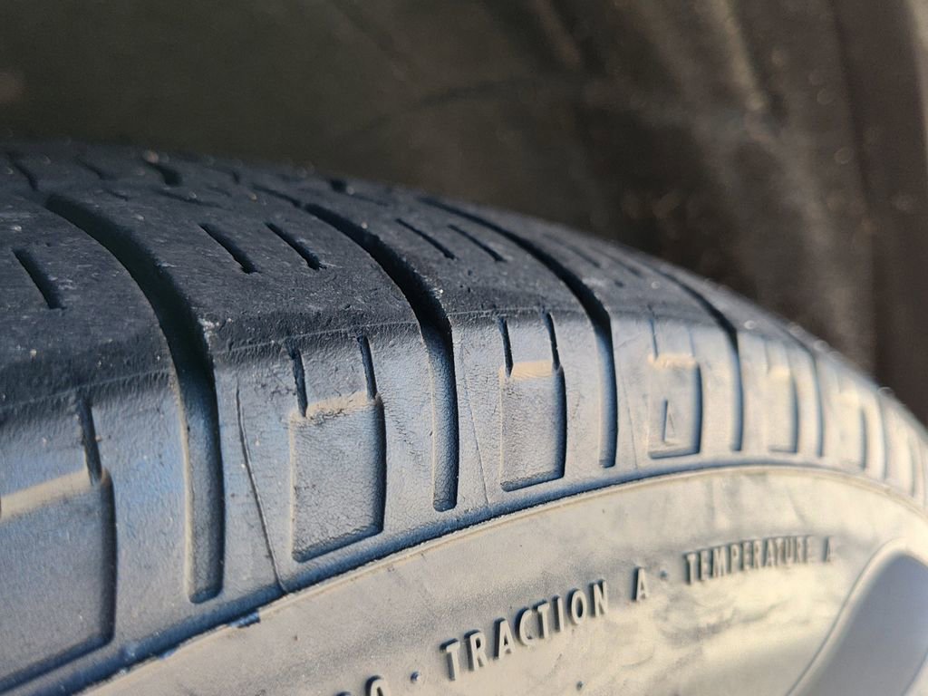 Used 2015 Buick LaCrosse Leather image 12