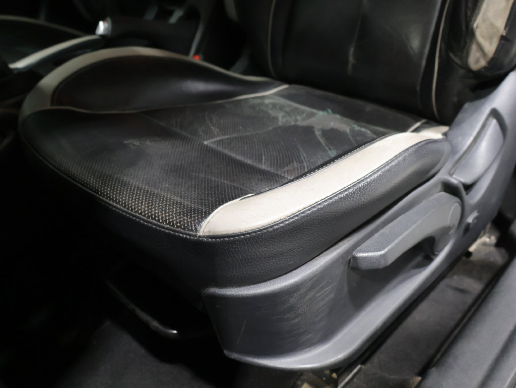 Used 2014 Hyundai Veloster Turbo FWD image 21