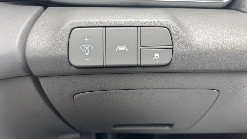 Certified 2023 Hyundai Elantra SEL image 16