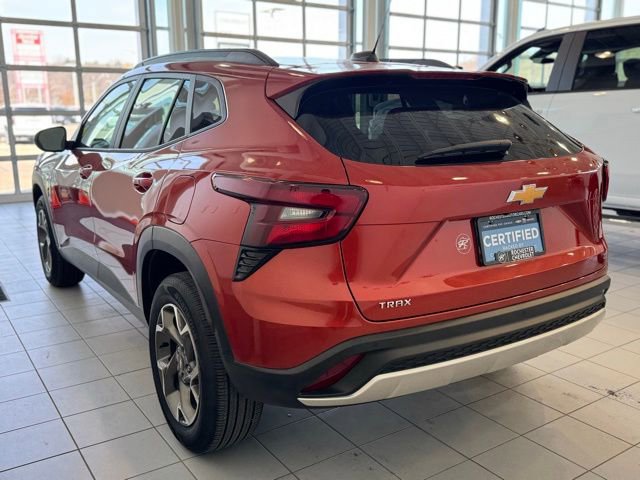 Certified 2024 Chevrolet Trax LT w/ Driver Confidence Package image 36