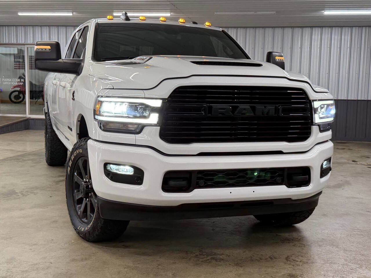 Used 2024 RAM 3500 Laramie w/ Night Edition image 9