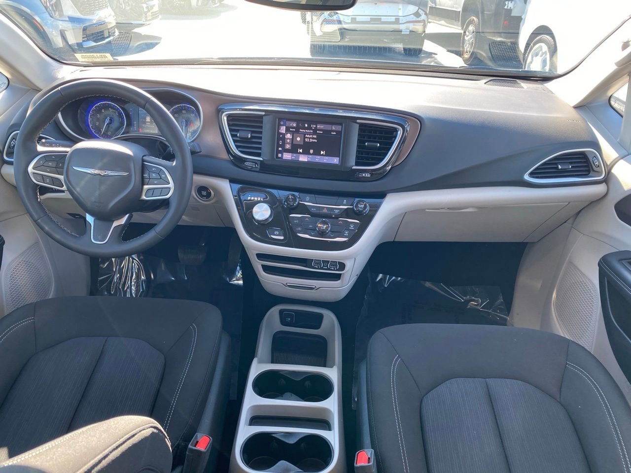 Used 2024 Chrysler Voyager LX FWD image 24