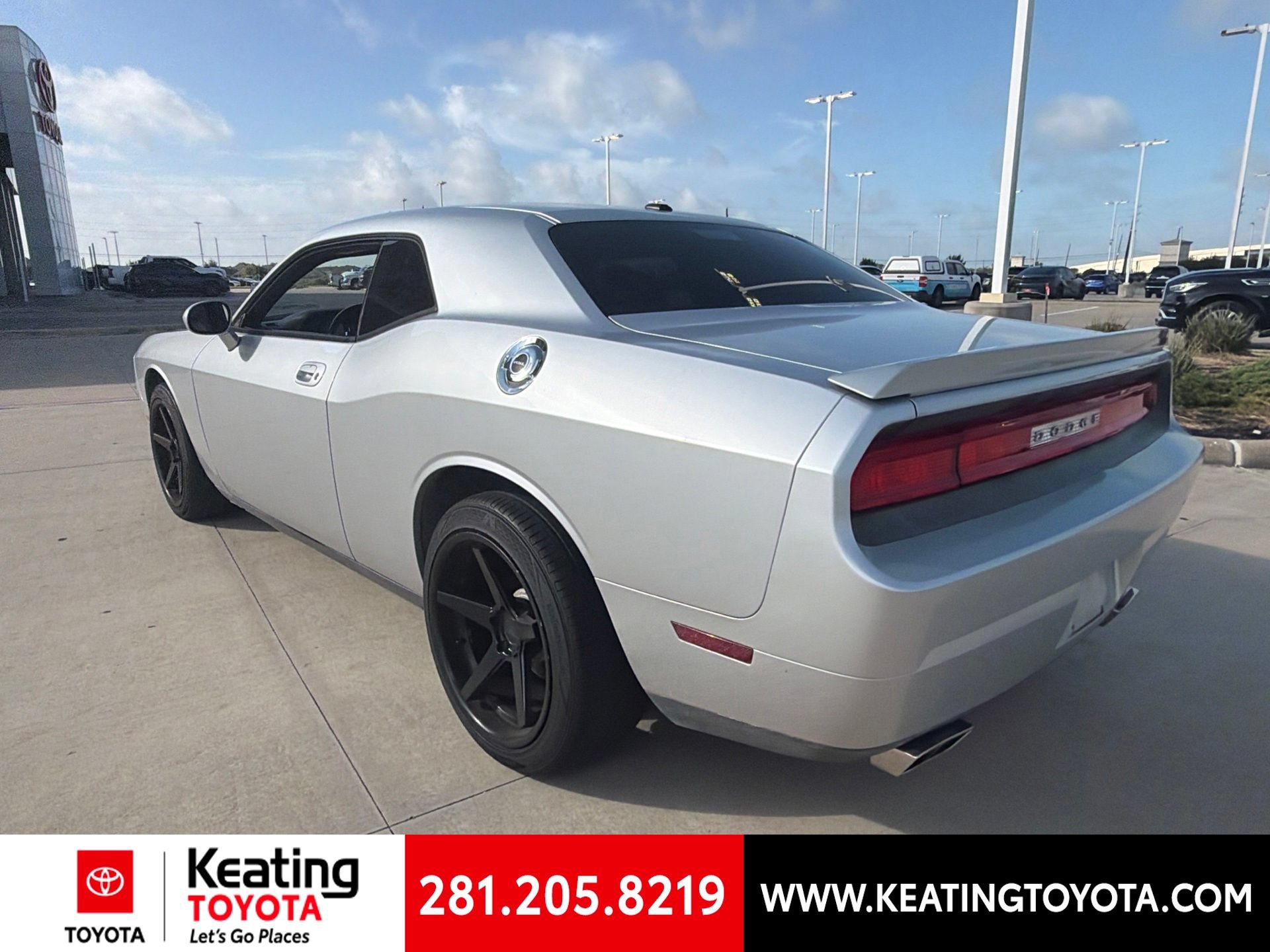 Used 2009 Dodge Challenger R/T RWD image 5