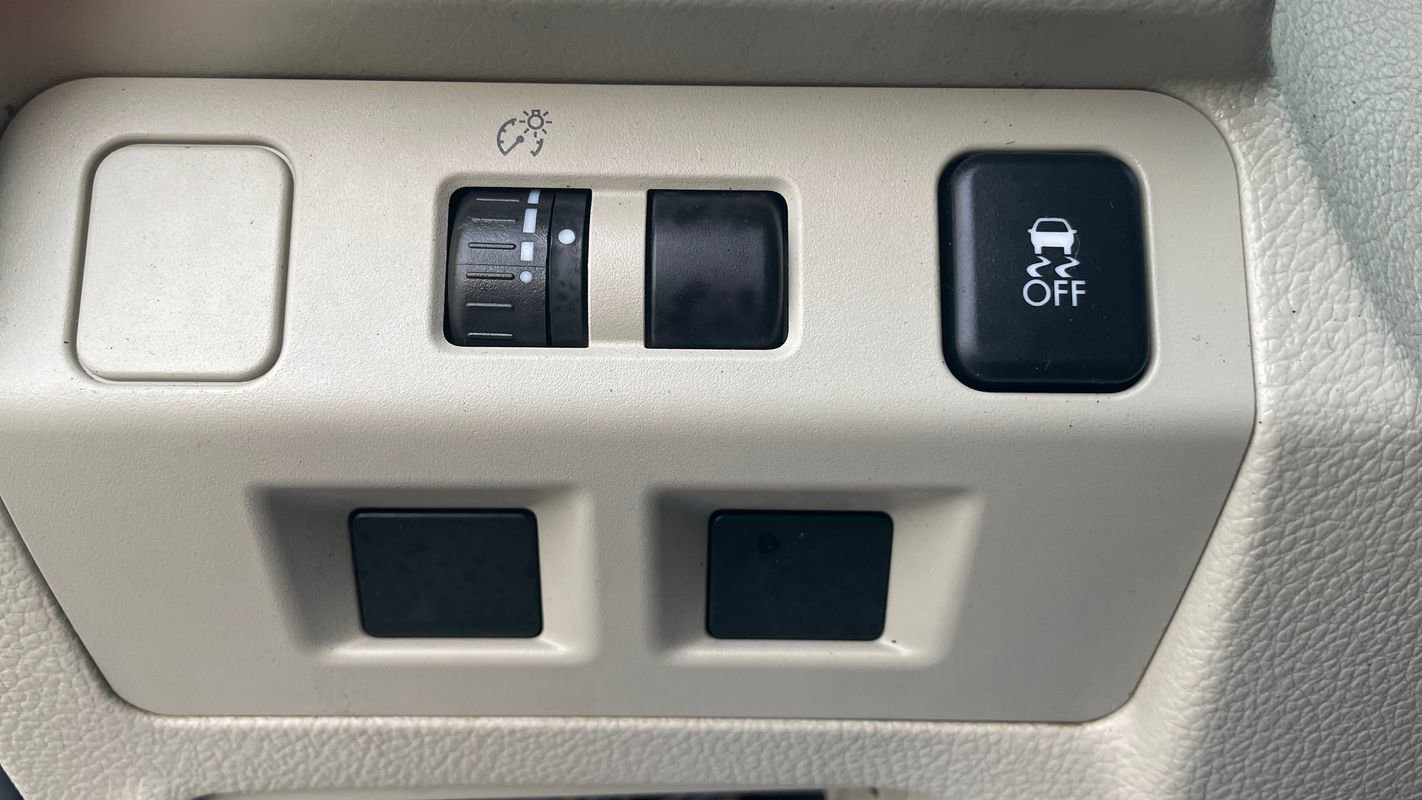 Used 2013 Subaru Impreza 2.0i Limited image 18