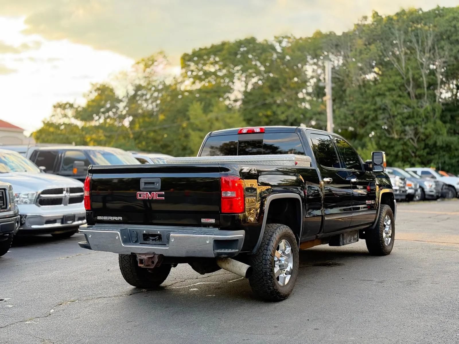 Used 2015 GMC Sierra 2500 SLE w/ All-Terrain HD Package AWD/4WD image 6