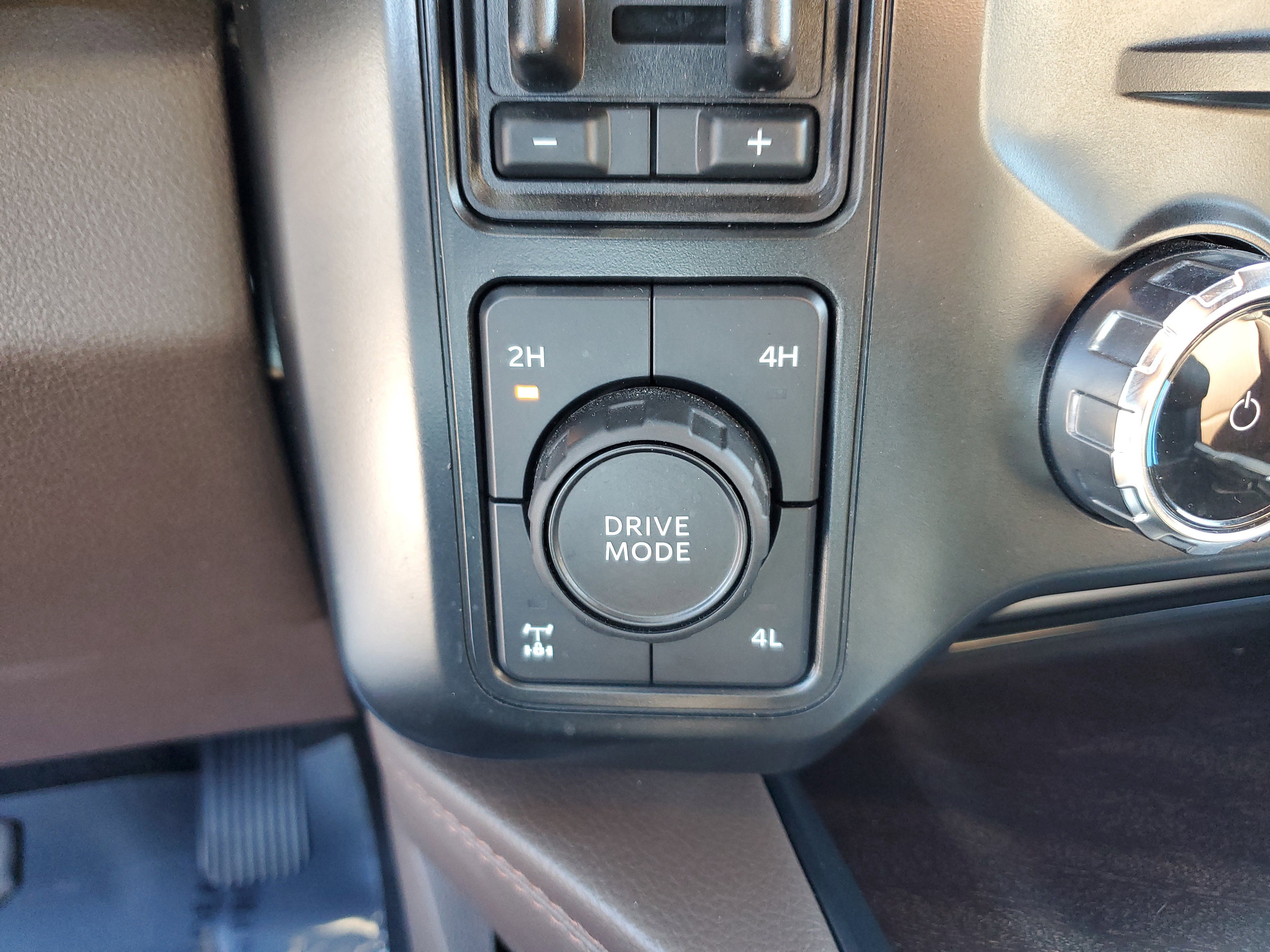 Used 2024 Ford F350 King Ranch w/ Chrome Package image 24