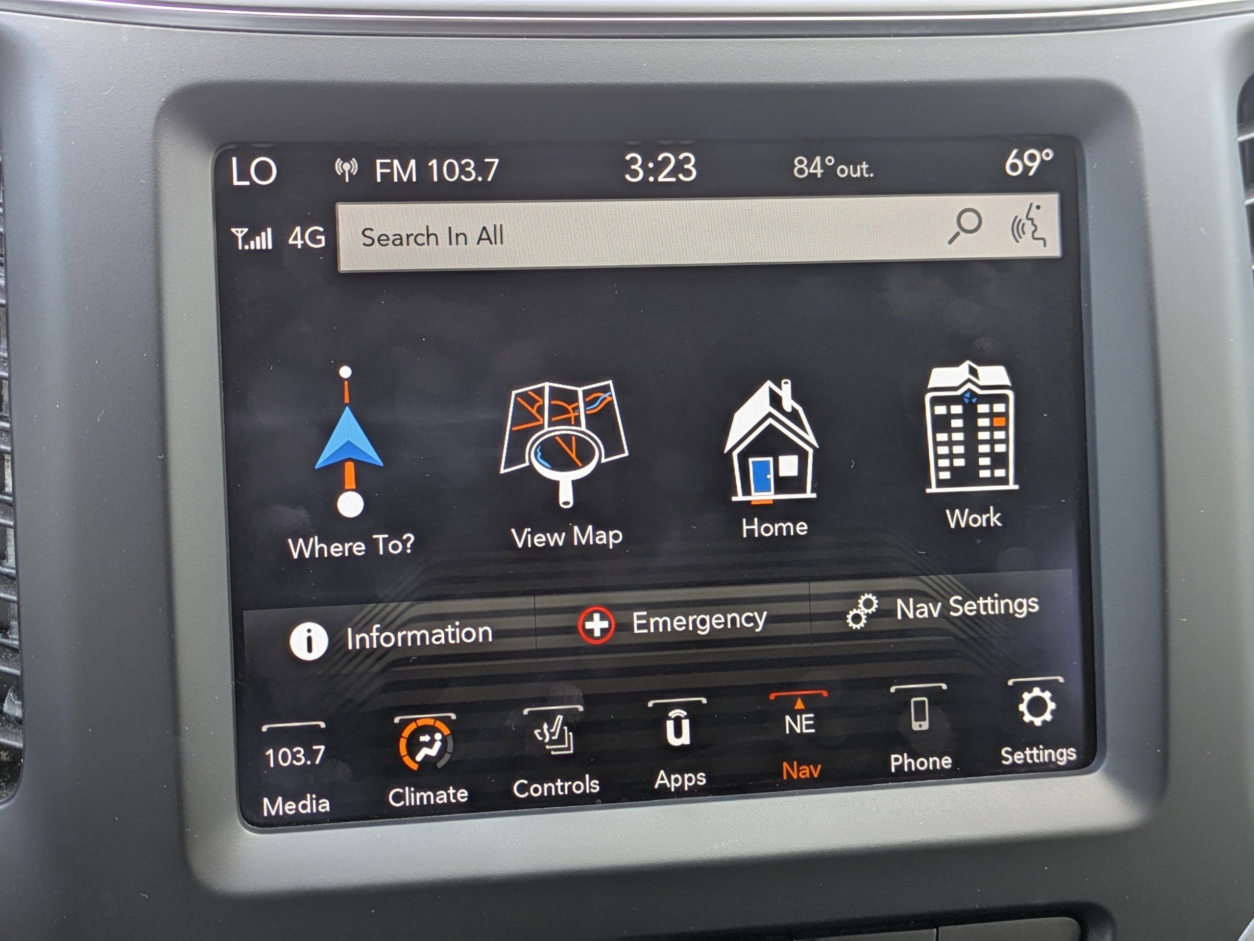 Used 2023 Jeep Cherokee Altitude Lux image 25