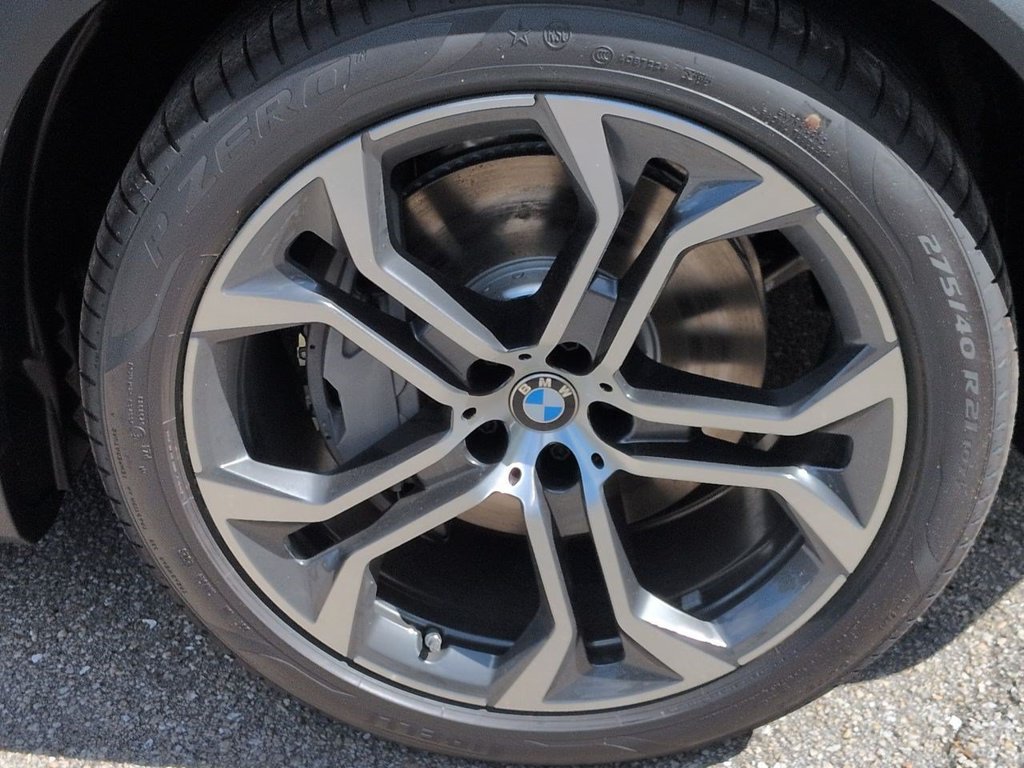 New 2026 BMW X5 xDrive50e w/ Premium Package AWD/4WD image 11