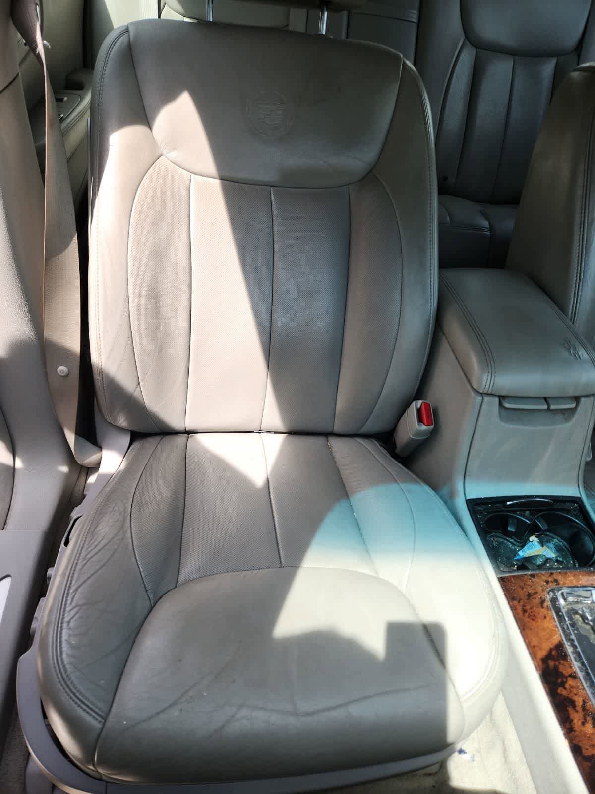 Used 2007 Cadillac DTS Performance FWD image 16