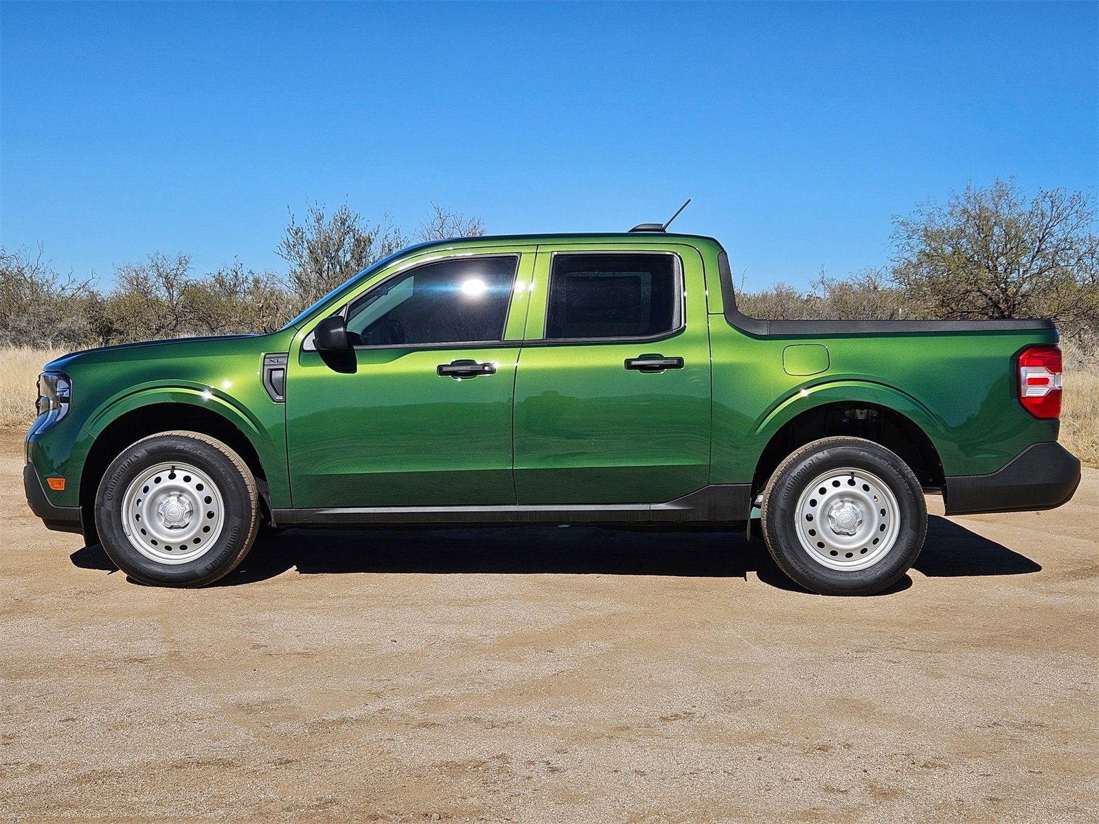 New 2025 Ford Maverick XL image 8