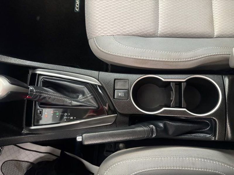 Used 2015 Toyota Corolla LE image 16