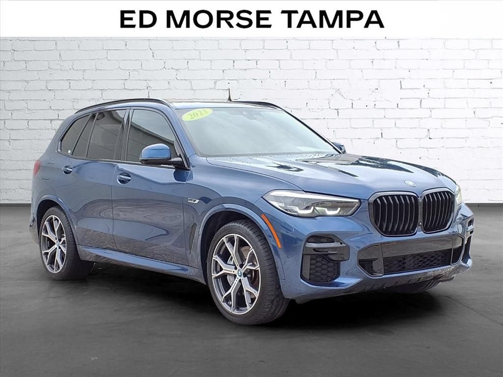 Used 2023 BMW X5 xDrive45e w/ M Sport Package AWD/4WD image 5