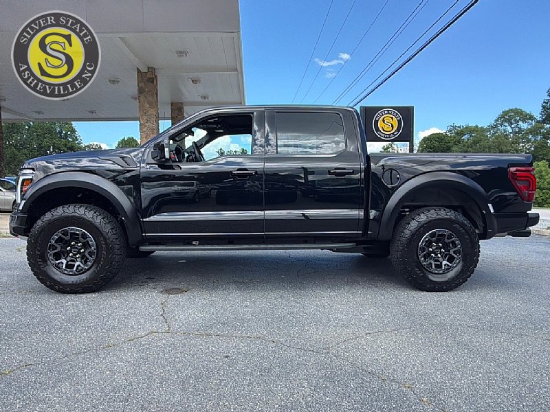 Used 2025 Ford F150 Raptor w/ Equipment Group 803A Raptor R AWD/4WD image 3