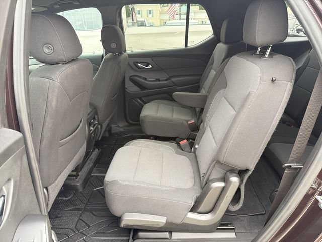 Used 2022 Chevrolet Traverse LT FWD image 23