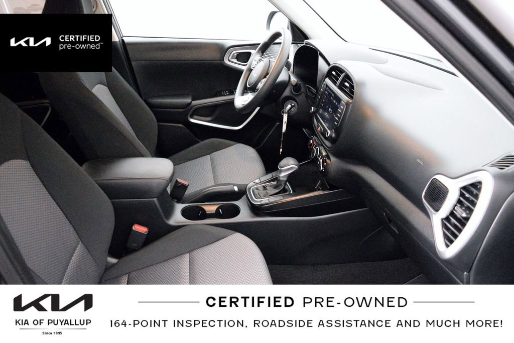 Certified 2025 Kia Soul LX FWD image 17