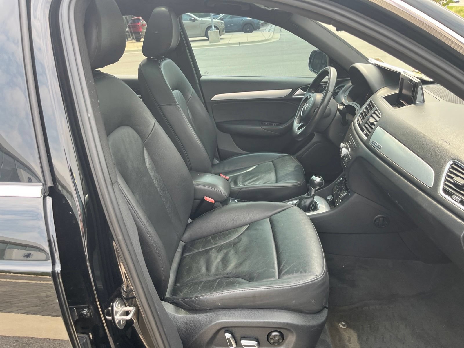 Used 2018 Audi Q3 2.0T Premium Plus w/ Premium Plus Package AWD/4WD image 36