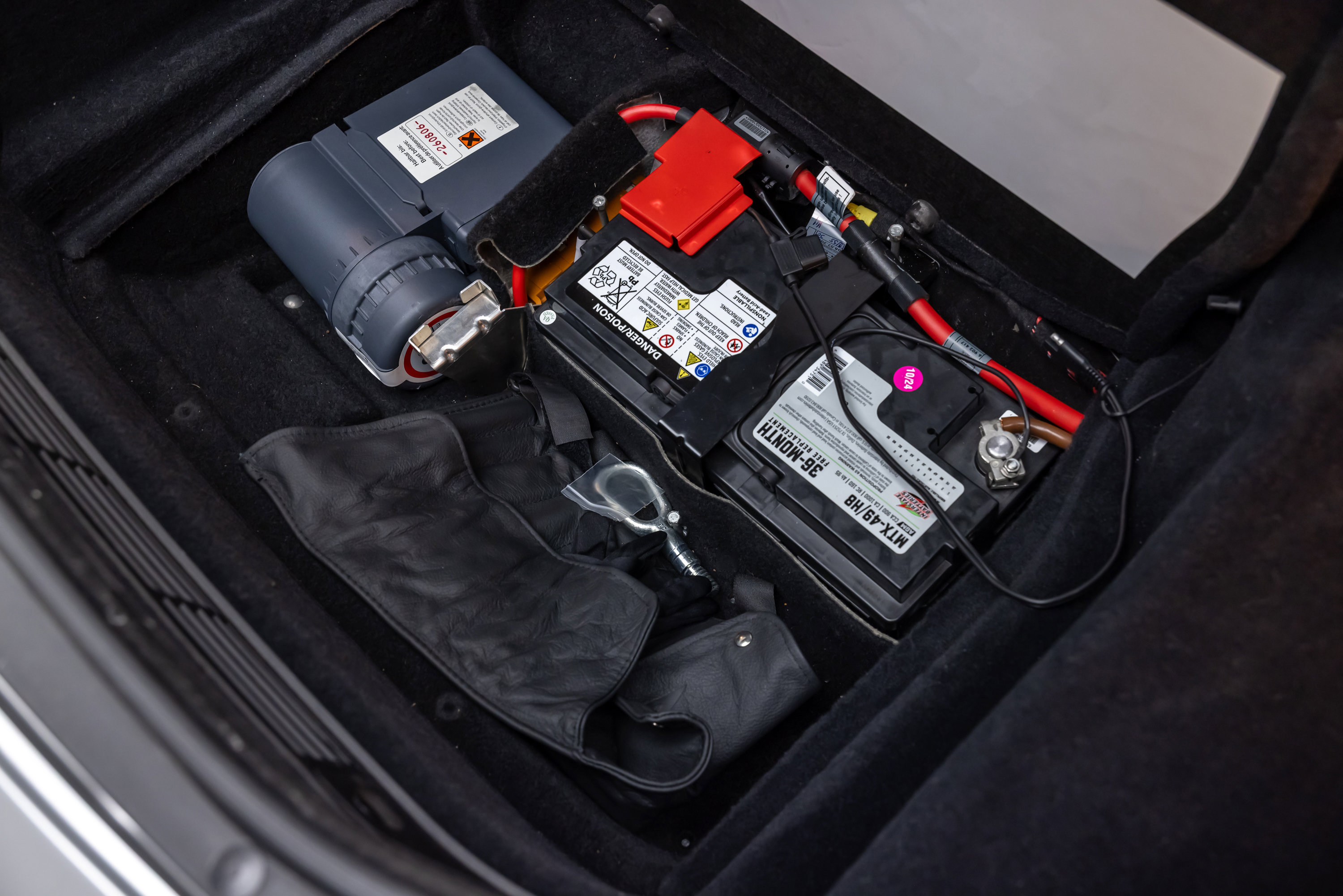 Used 2003 BMW Z8 image 46