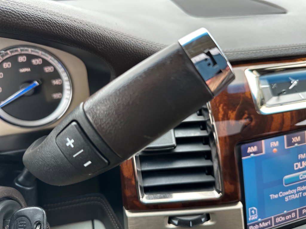 Used 2014 Cadillac Escalade Platinum image 32