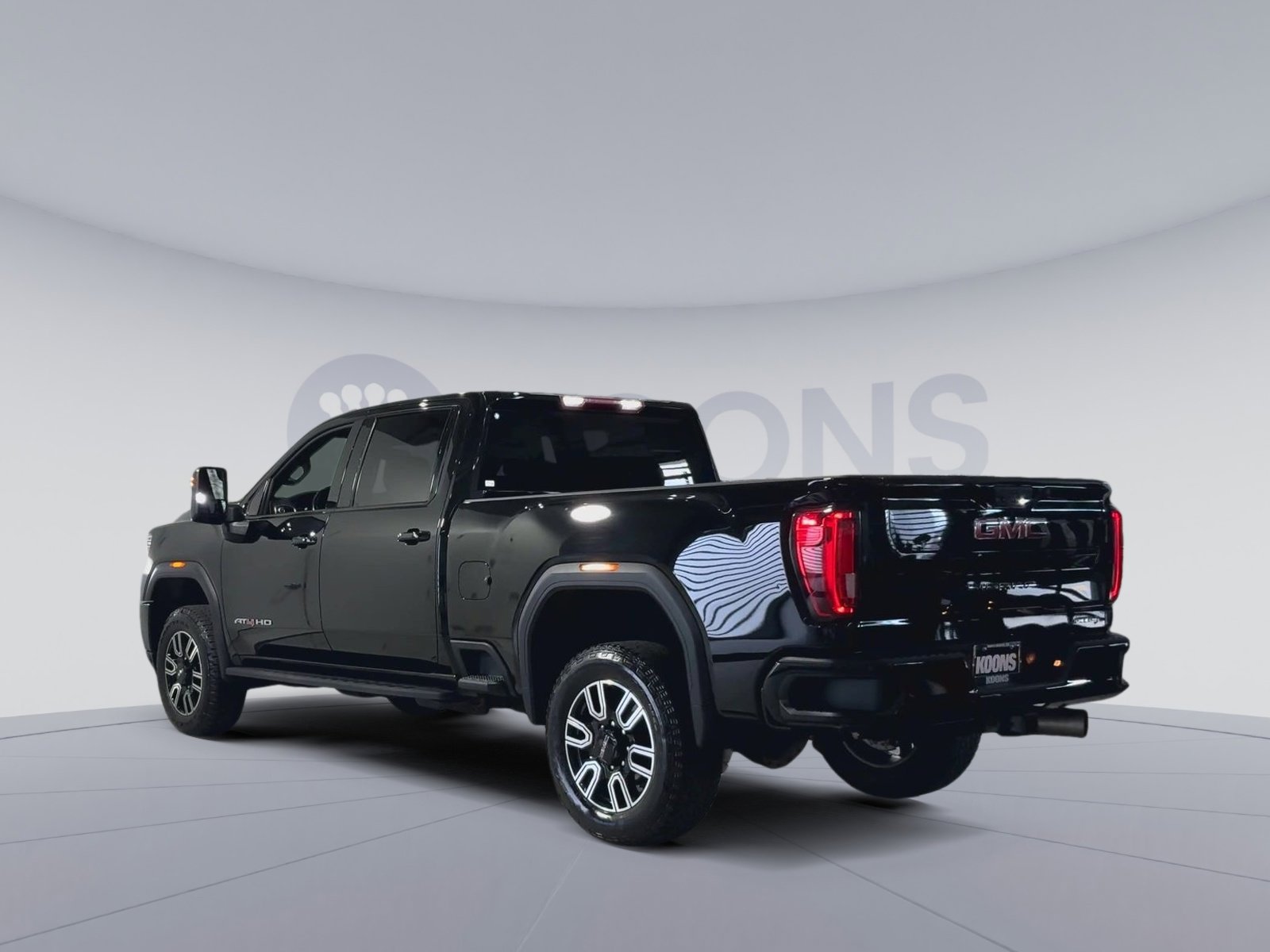Used 2023 GMC Sierra 3500 AT4 image 8