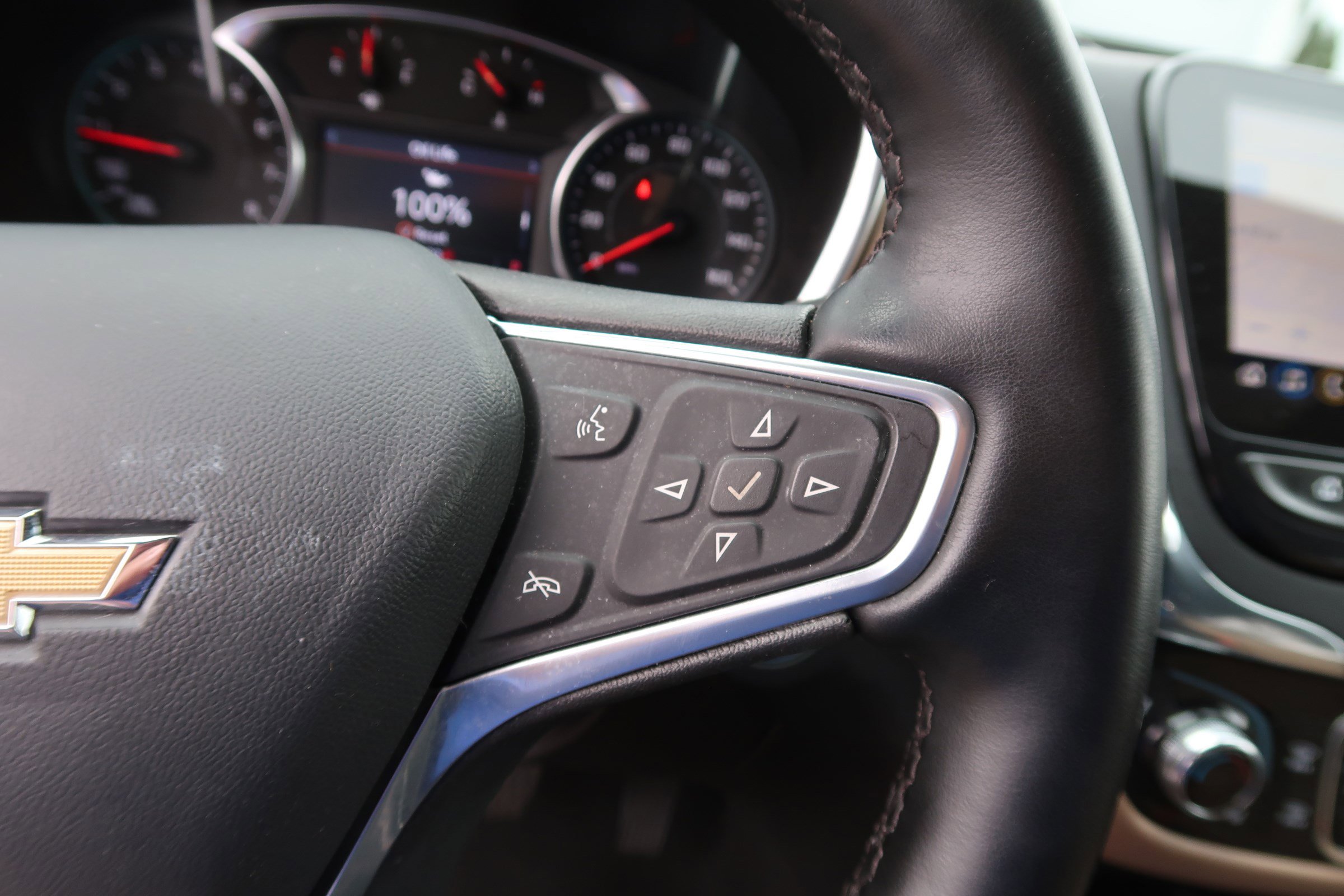 Used 2023 Chevrolet Equinox Premier image 23