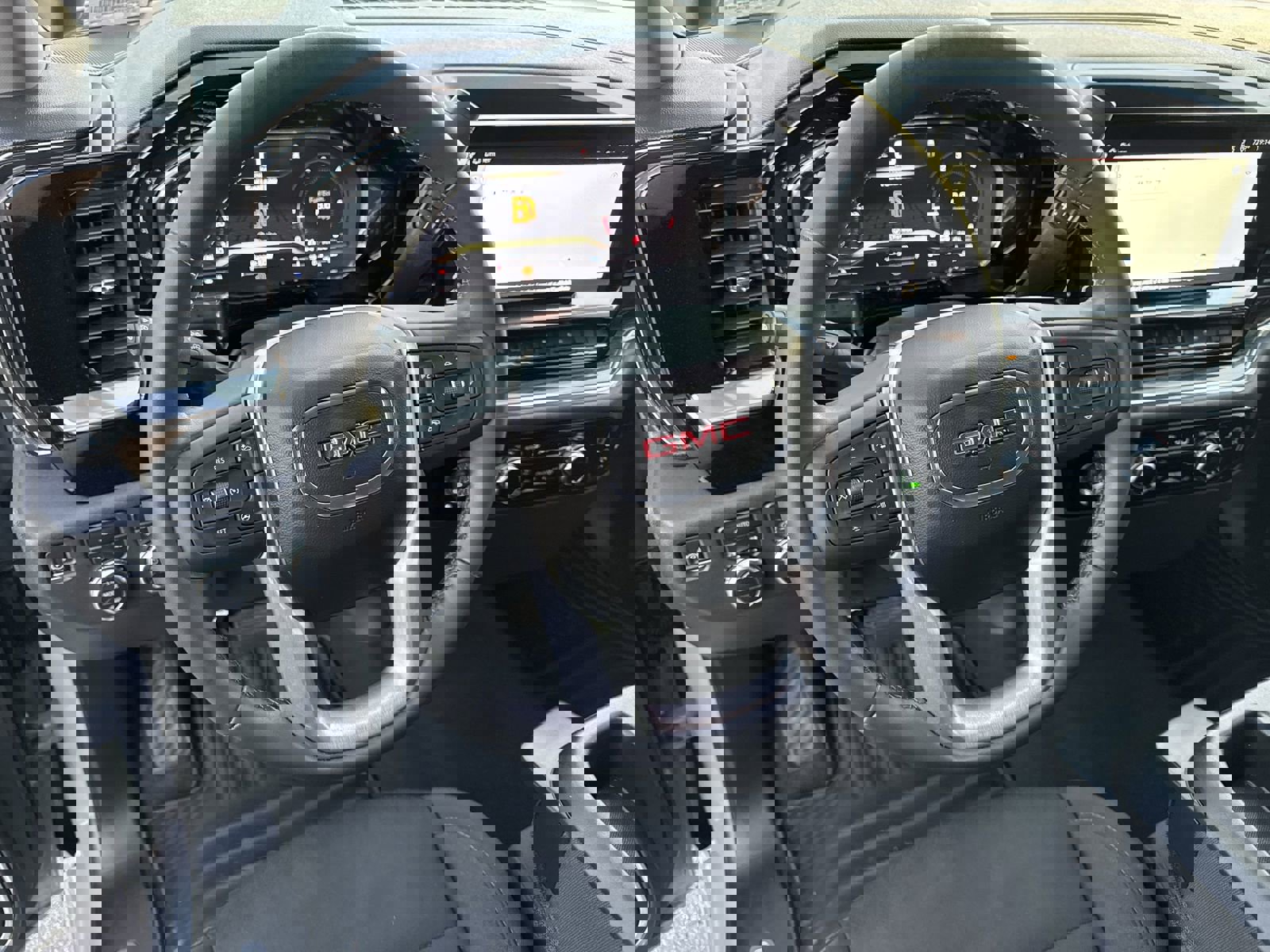 Used 2024 GMC Sierra 1500 Elevation image 18