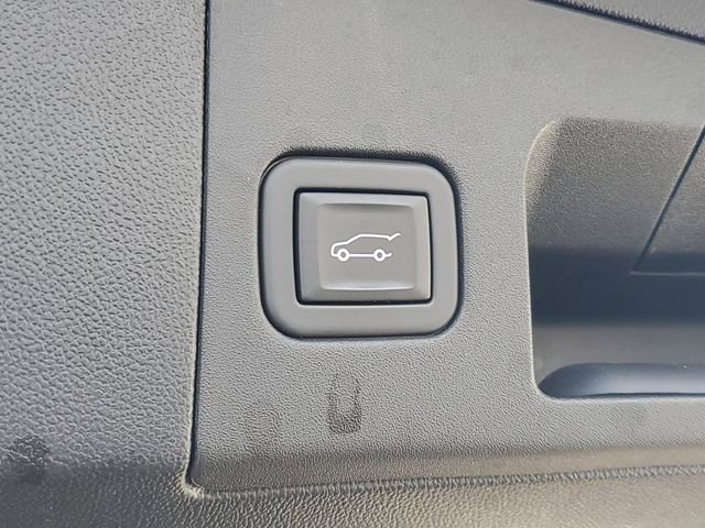 Used 2024 Cadillac XT5 Premium Luxury w/ LPO, Floor Liner Package AWD/4WD image 10