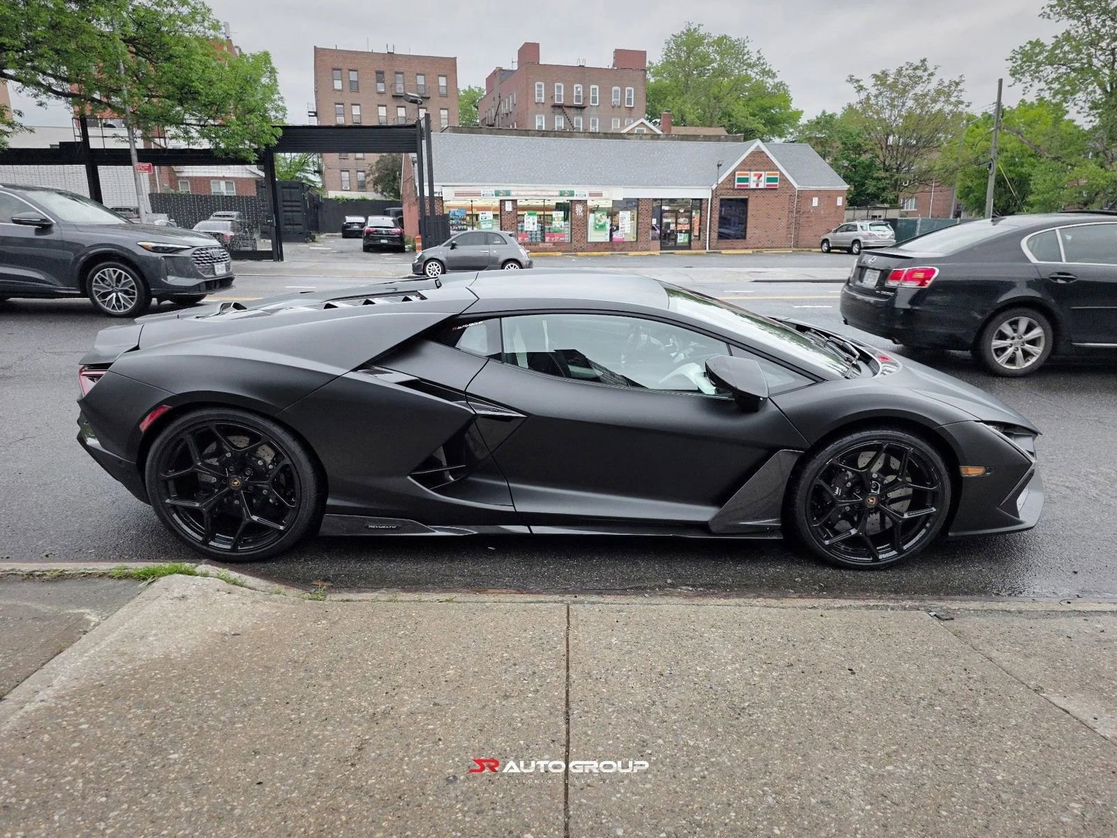 Used 2024 Lamborghini Revuelto AWD/4WD image 7