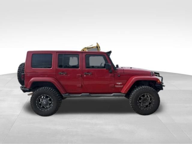 Used 2010 Jeep Wrangler Unlimited Sahara AWD/4WD image 2