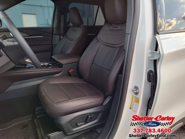 Used 2026 Ford Explorer Platinum w/ LUX Leather Package image 2
