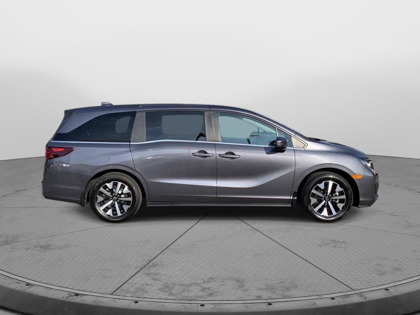 Certified 2026 Honda Odyssey EX-L image 2