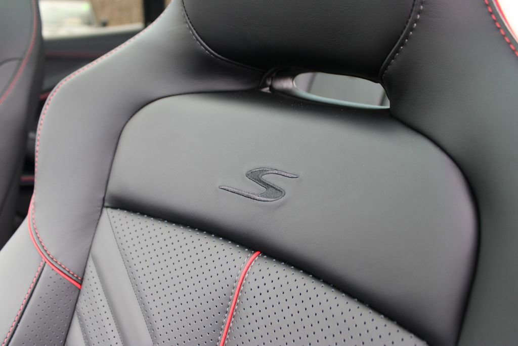 New 2026 Aston Martin DBX S image 11