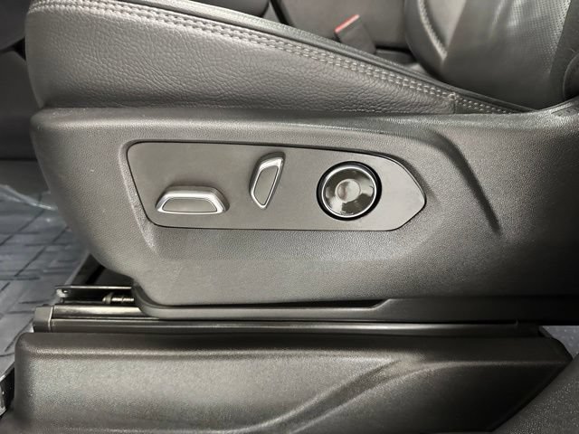 Used 2024 GMC Yukon Denali AWD/4WD image 20