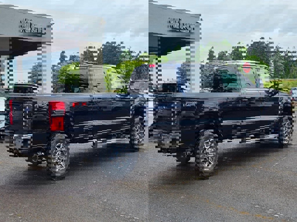 New 2025 Ford F350 Lariat w/ FX4 Off-Road Package image 27