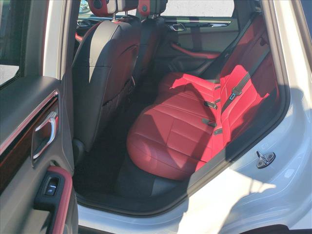 Used 2025 Porsche Macan Turbo AWD/4WD image 21