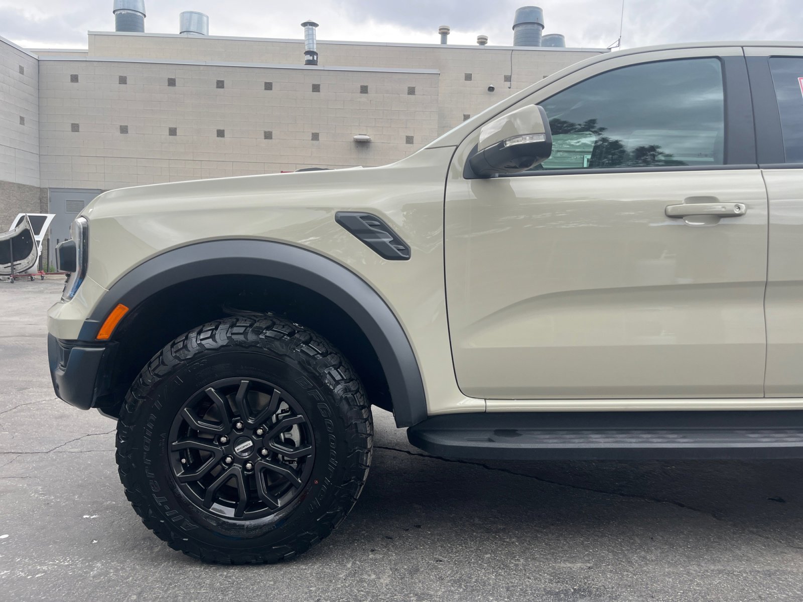 Used 2025 Ford Ranger Raptor image 9