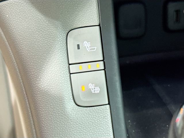 Used 2018 GMC Acadia SLT image 21