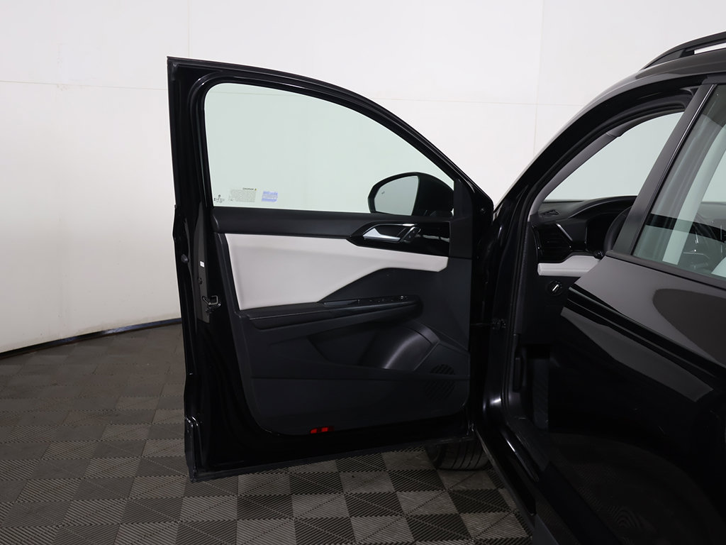 Used 2025 Volkswagen Taos S AWD/4WD image 18