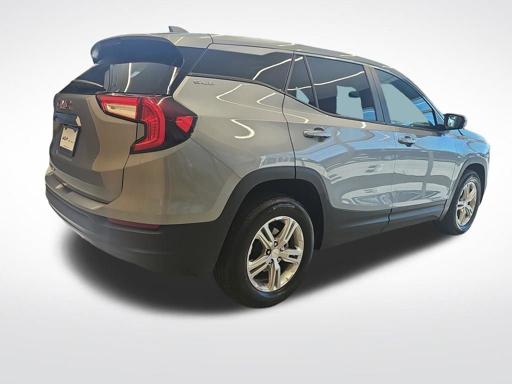 Used 2024 GMC Terrain SLE image 6