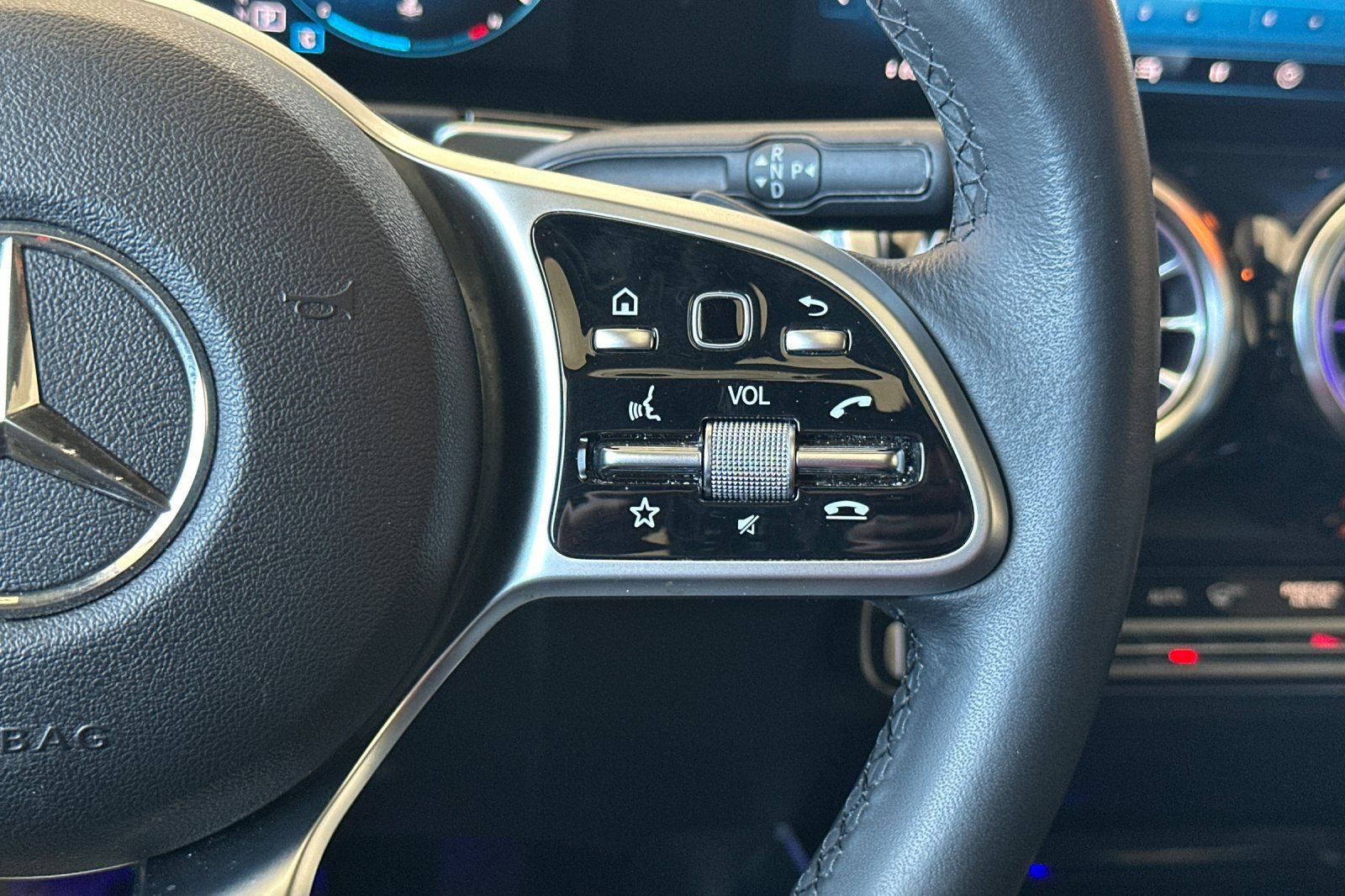 Certified 2022 Mercedes-Benz GLB 250 4MATIC image 30