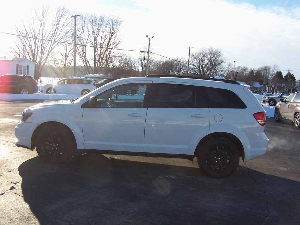 Used 2020 Dodge Journey SE w/ Blacktop Package image 5
