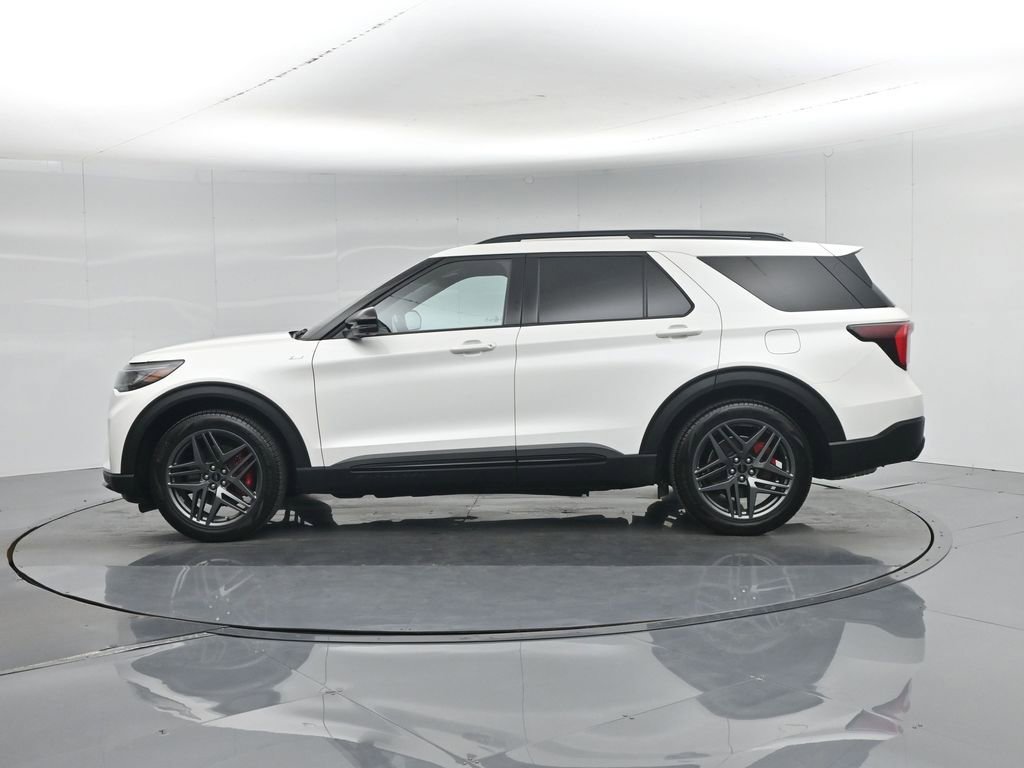 Used 2025 Ford Explorer ST-Line w/ Premium Package RWD image 33
