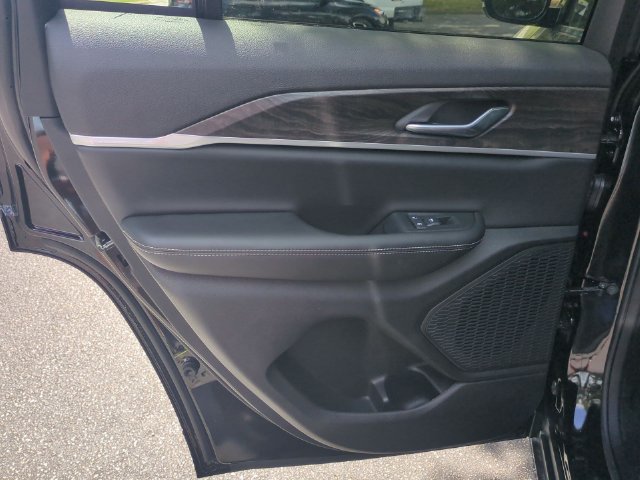 New 2026 Jeep Grand Cherokee Altitude RWD image 29