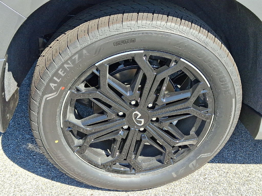 New 2027 INFINITI QX80 Sensory AWD/4WD image 5
