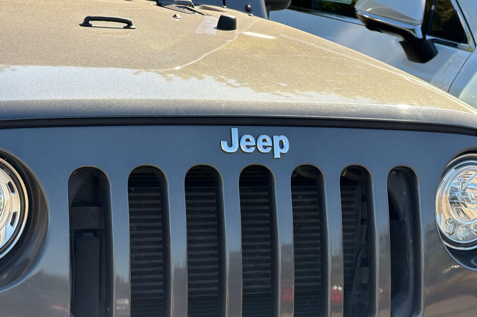 Used 2018 Jeep Wrangler Sport AWD/4WD image 9